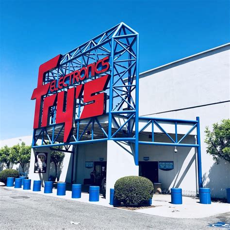 fry's electronics anaheim